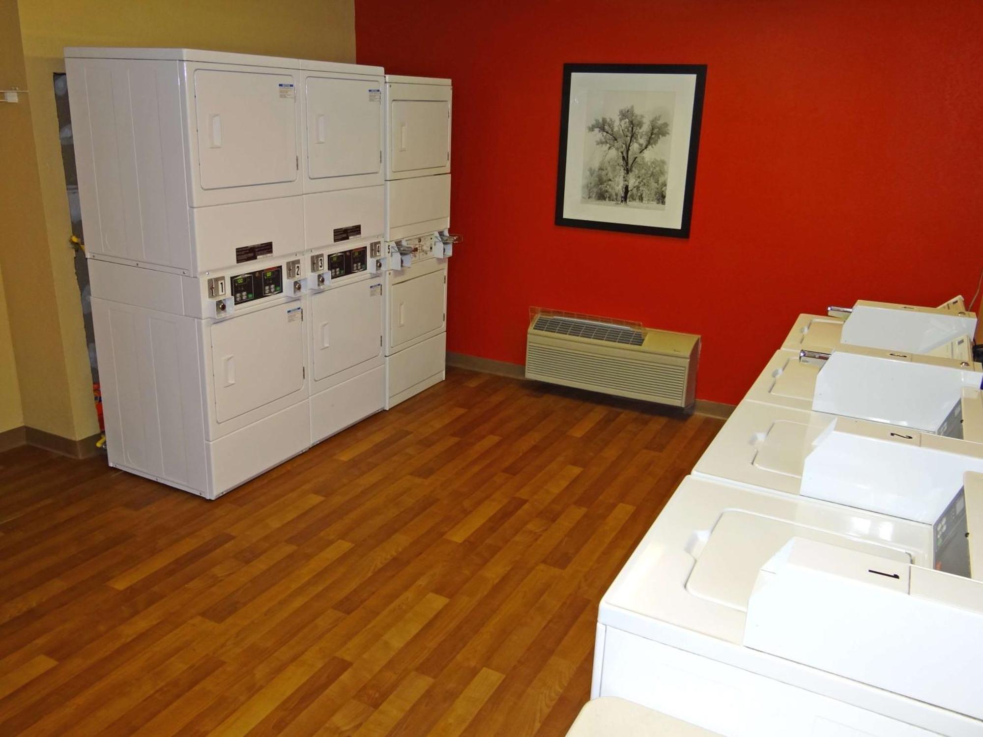 Extended Stay America Suites - Raleigh - Midtown Bagian luar foto